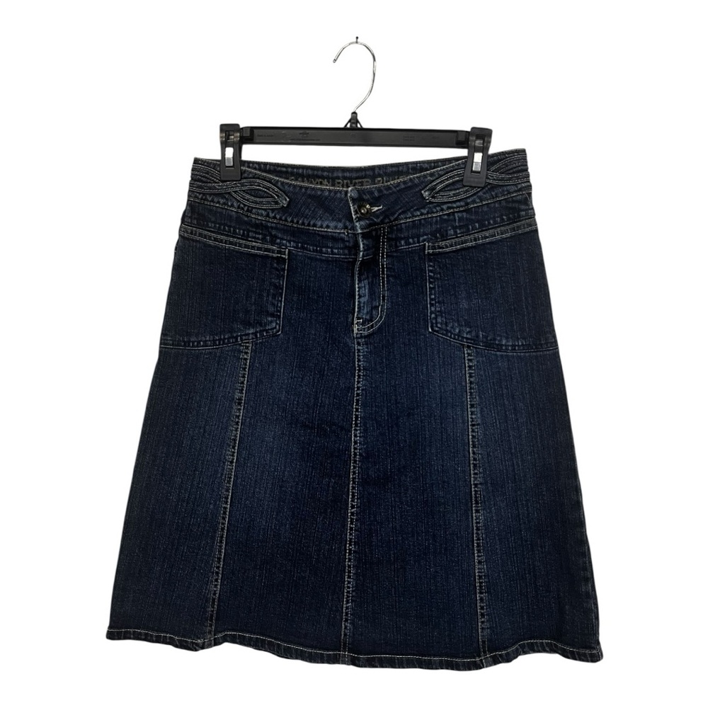 Canyon River Blues Womens Size S Distressed Denim Skirt Fabric 2 Pockets